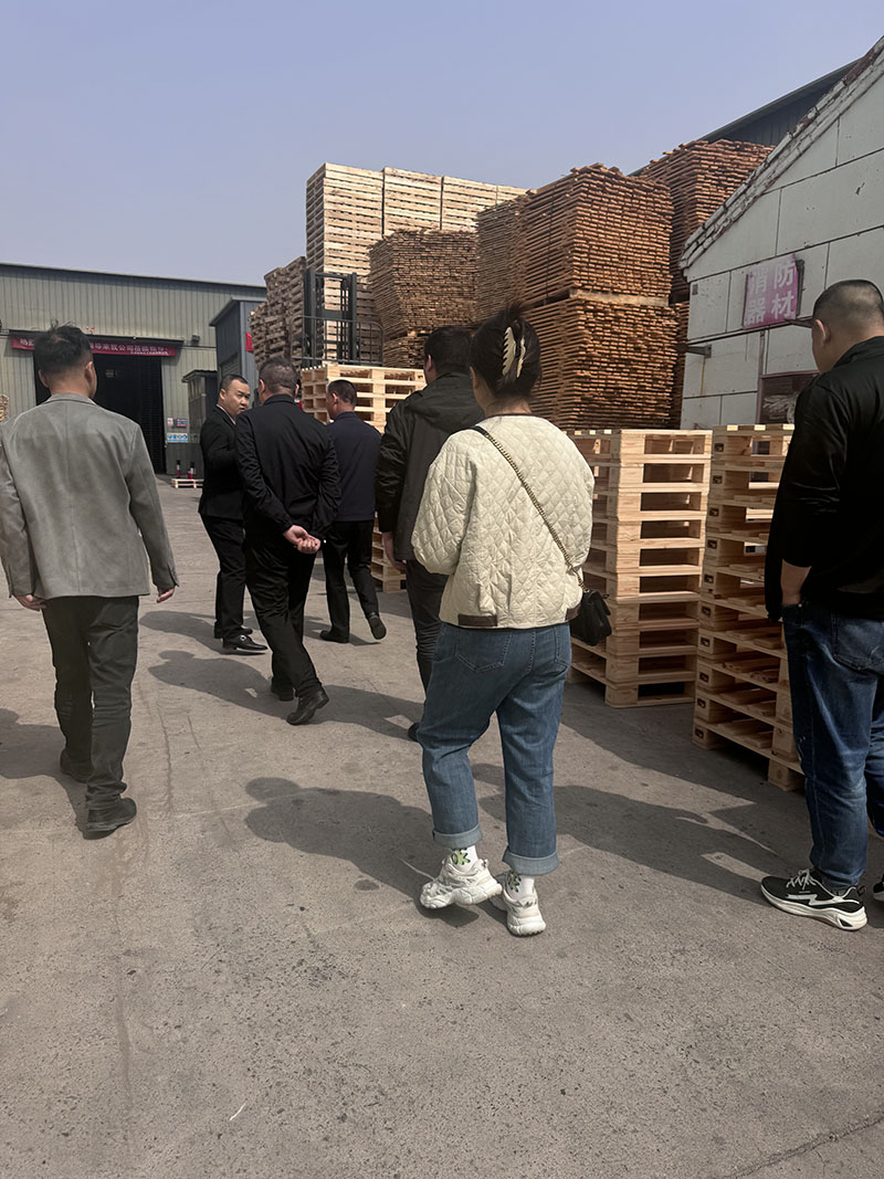 內蒙古 XX 物流有限公司(張經理、王工程師)? 內蒙古 XX 物流有限公司(張經理、王工程師)?